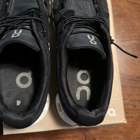 On running Cloud 5 black/white size 8 - Picture 6 of 7